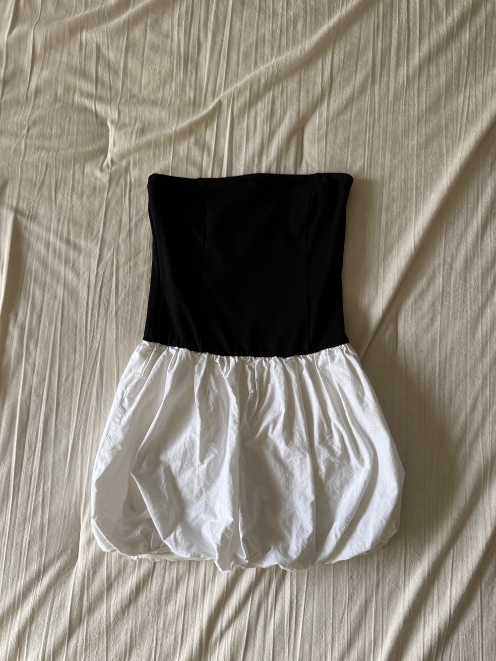 Fashion Nova Black and White Strapless Bubble Shorts